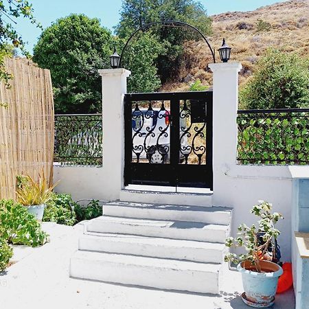 Kostas Studios Apartments - Ενοικιαζόμενα Δωμάτια Με Κουζινάκι Myrina Eksteriør bilde