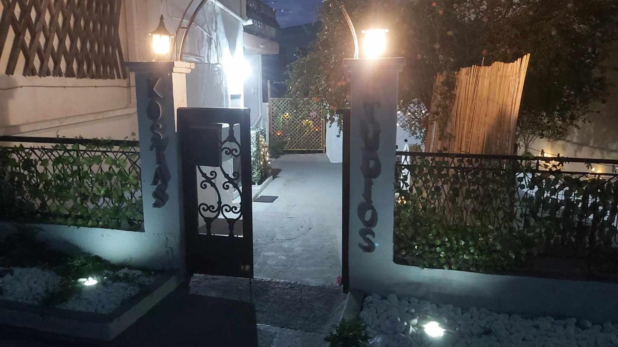 Kostas Studios Apartments - Ενοικιαζόμενα Δωμάτια Με Κουζινάκι Myrina Eksteriør bilde