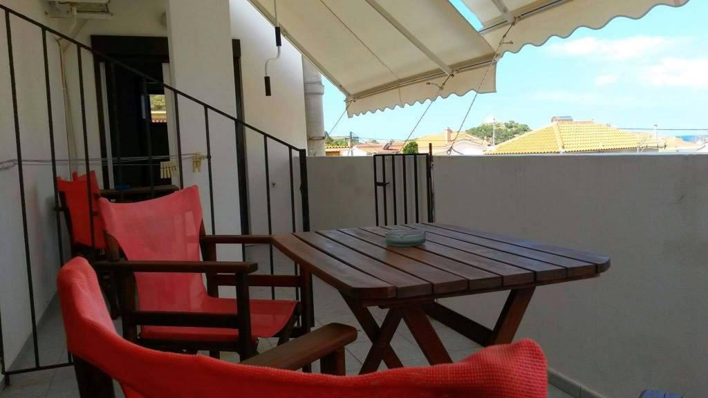 Kostas Studios Apartments - Ενοικιαζόμενα Δωμάτια Με Κουζινάκι Myrina Eksteriør bilde