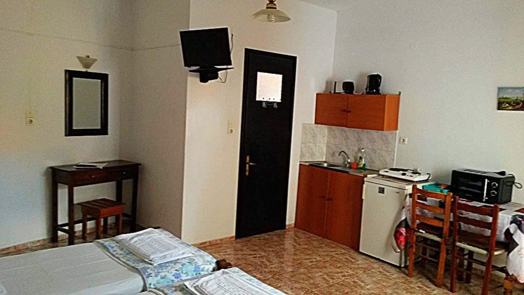 Kostas Studios Apartments - Ενοικιαζόμενα Δωμάτια Με Κουζινάκι Myrina Eksteriør bilde