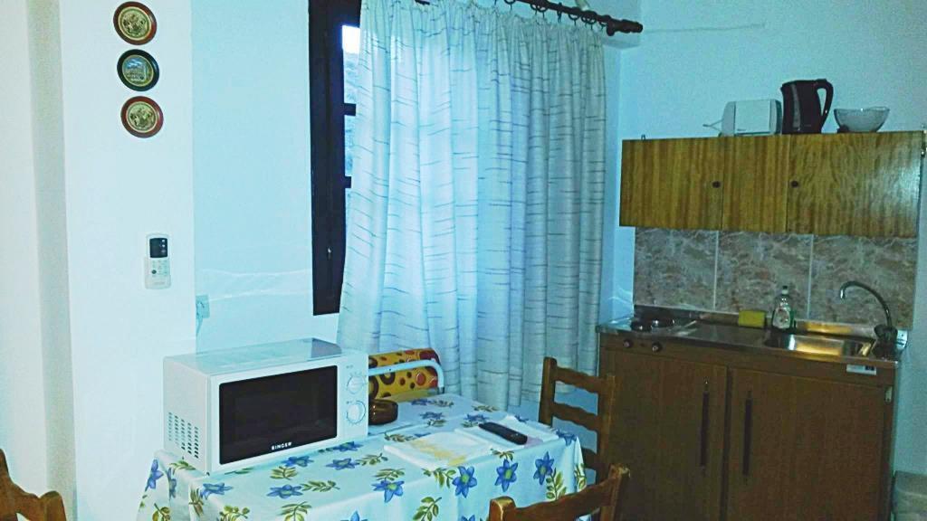 Kostas Studios Apartments - Ενοικιαζόμενα Δωμάτια Με Κουζινάκι Myrina Eksteriør bilde